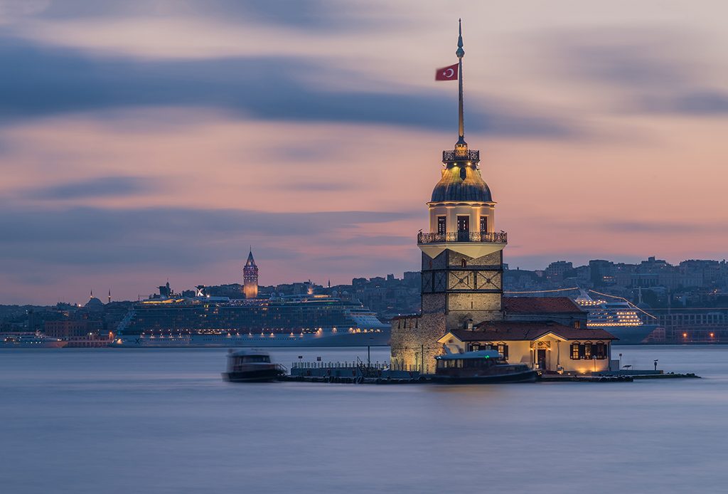 night, nightphotography, dusk, bluehour, mavisaatler, gece, gece fotografi, uzun pozlama, uzunpozlama, longexposure, long exposure, istanbul, maidenstower, kizkulesi, landmark, cityscape,